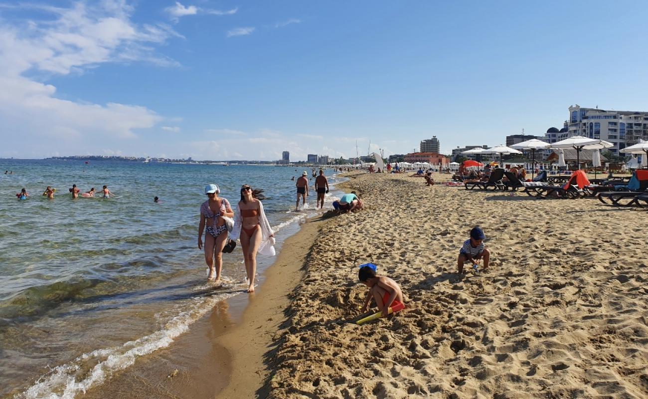 Foto af SolskinsStrand med hvidt fint sand overflade