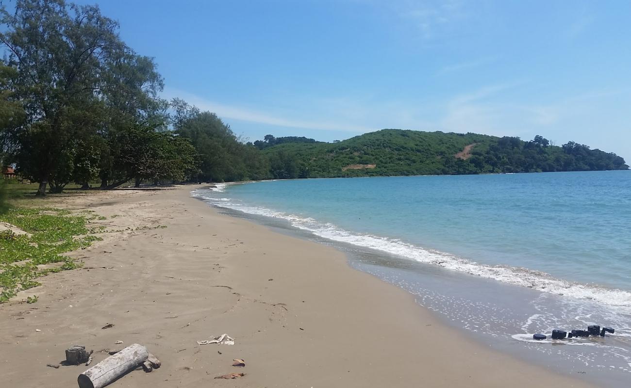 Foto af Kaoh Sramaoch Beach med lys sand overflade