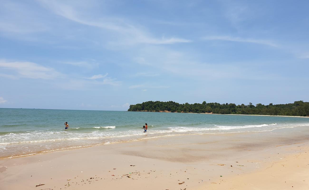 Foto af Prek Chak Beach med lys sand overflade