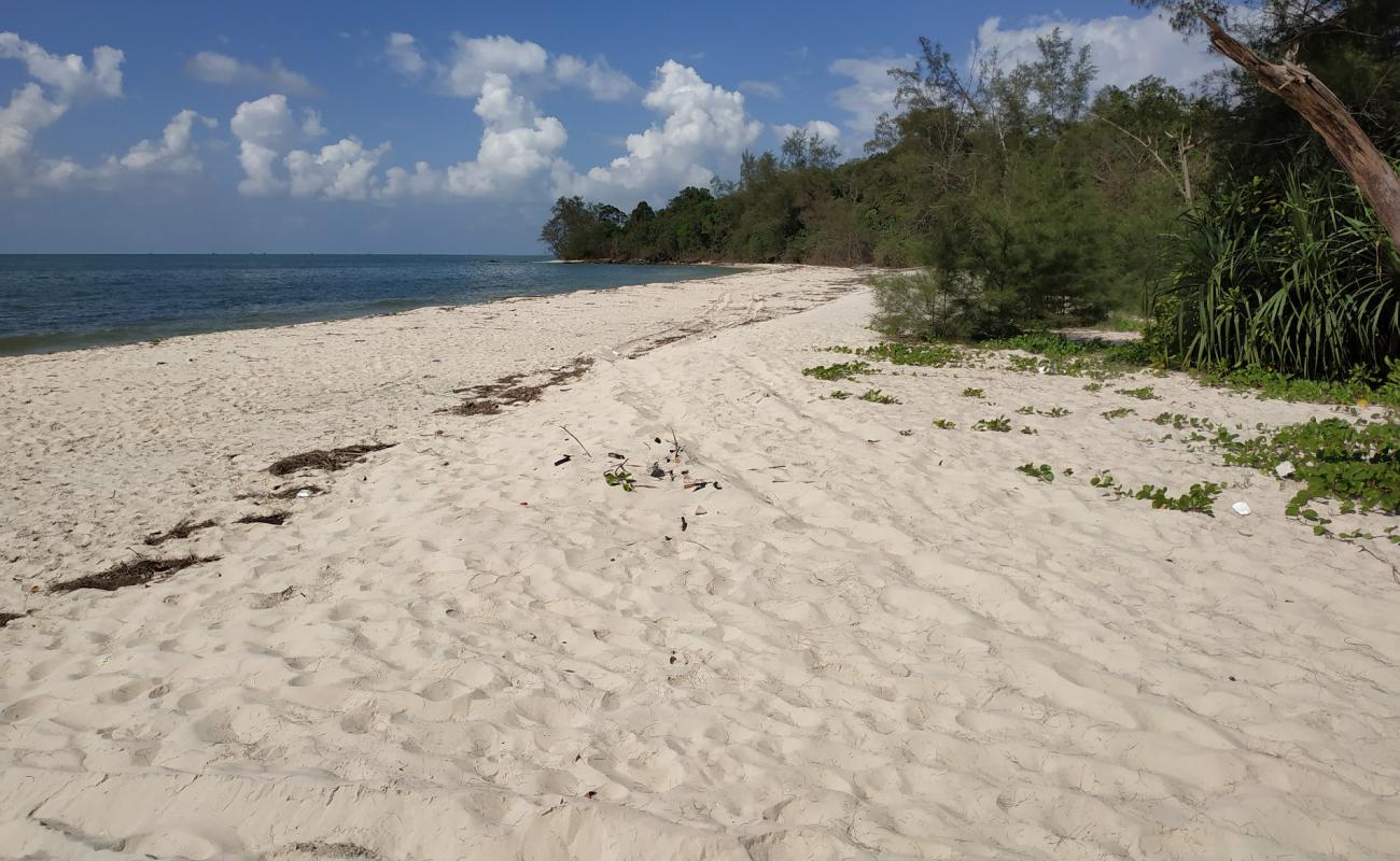 Foto af Silver Beach med lys sand overflade