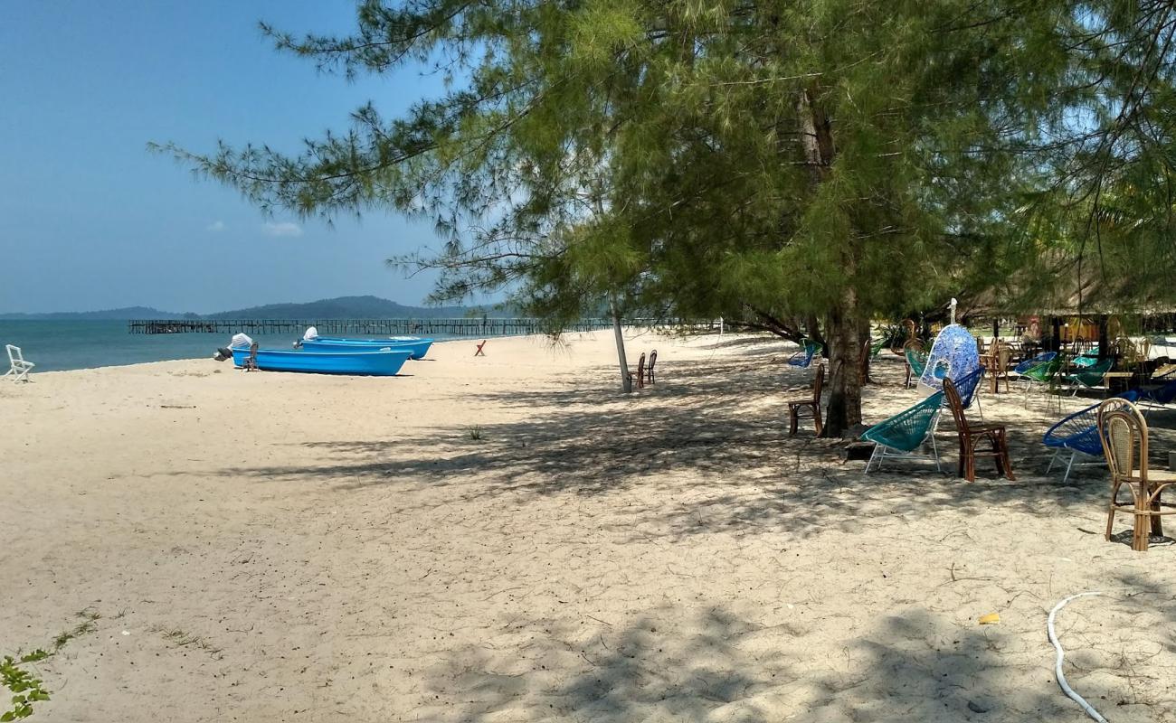 Foto af Koh Sampoch Beach med lys sand overflade