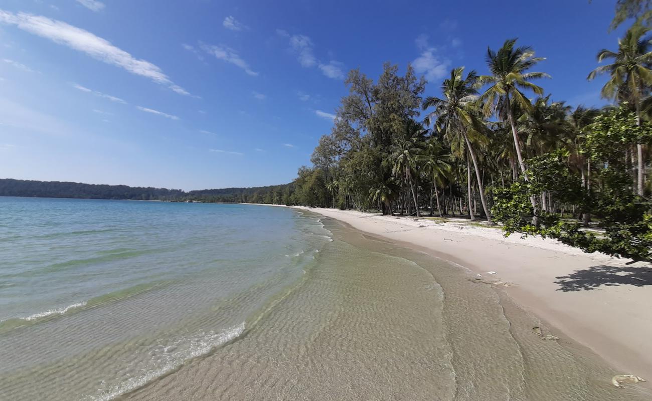 Foto af Tansor Beach med hvidt sand overflade