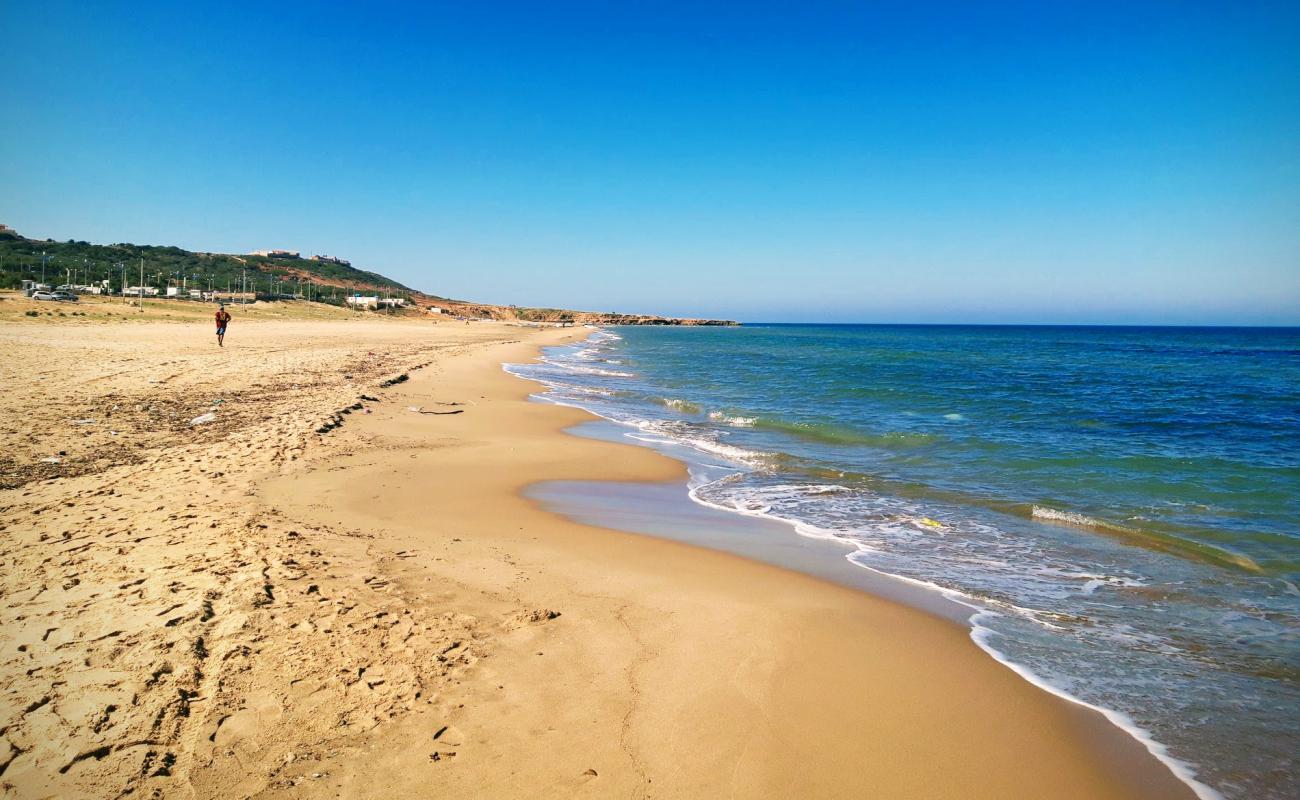 Foto af Ouled Boughalem med lys fint sand overflade