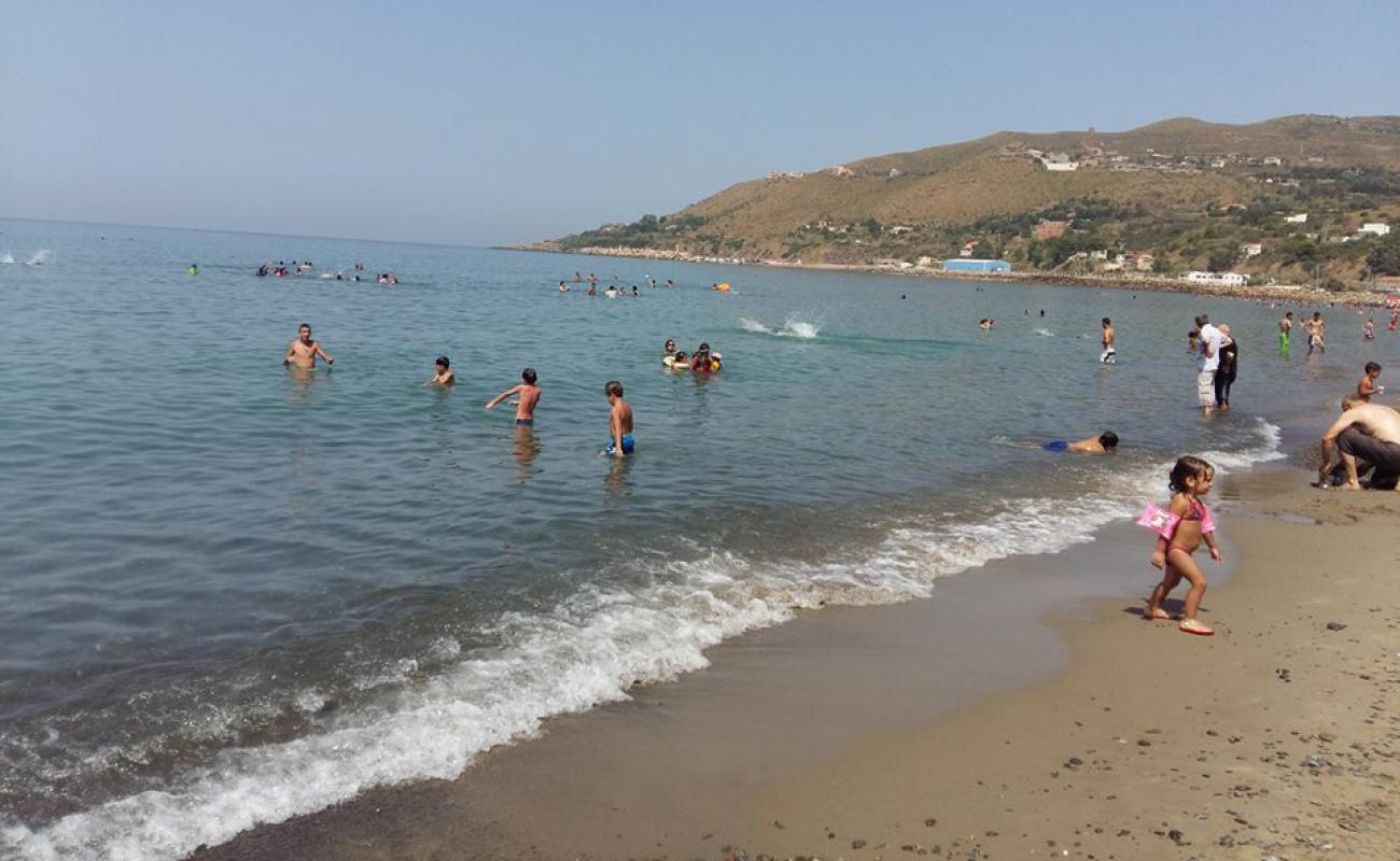 Foto af Plage Azeffoun med let sand og småsten overflade