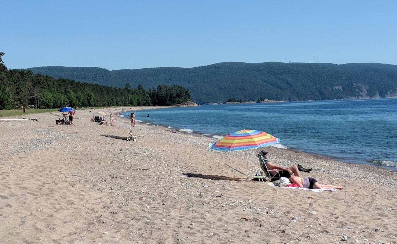 Foto af Agawa Bay med let sand og småsten overflade