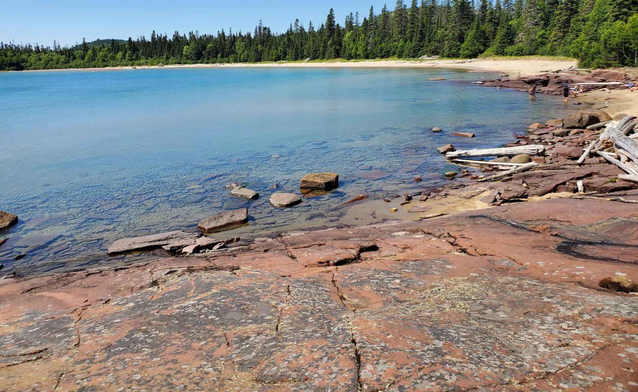 Foto af Carden Cove Beach med lys sand overflade