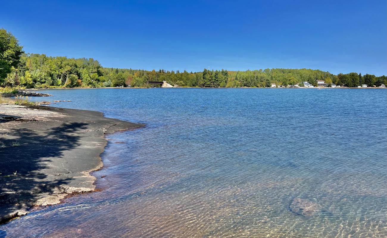 Foto af Mackenzie Point med sten overflade