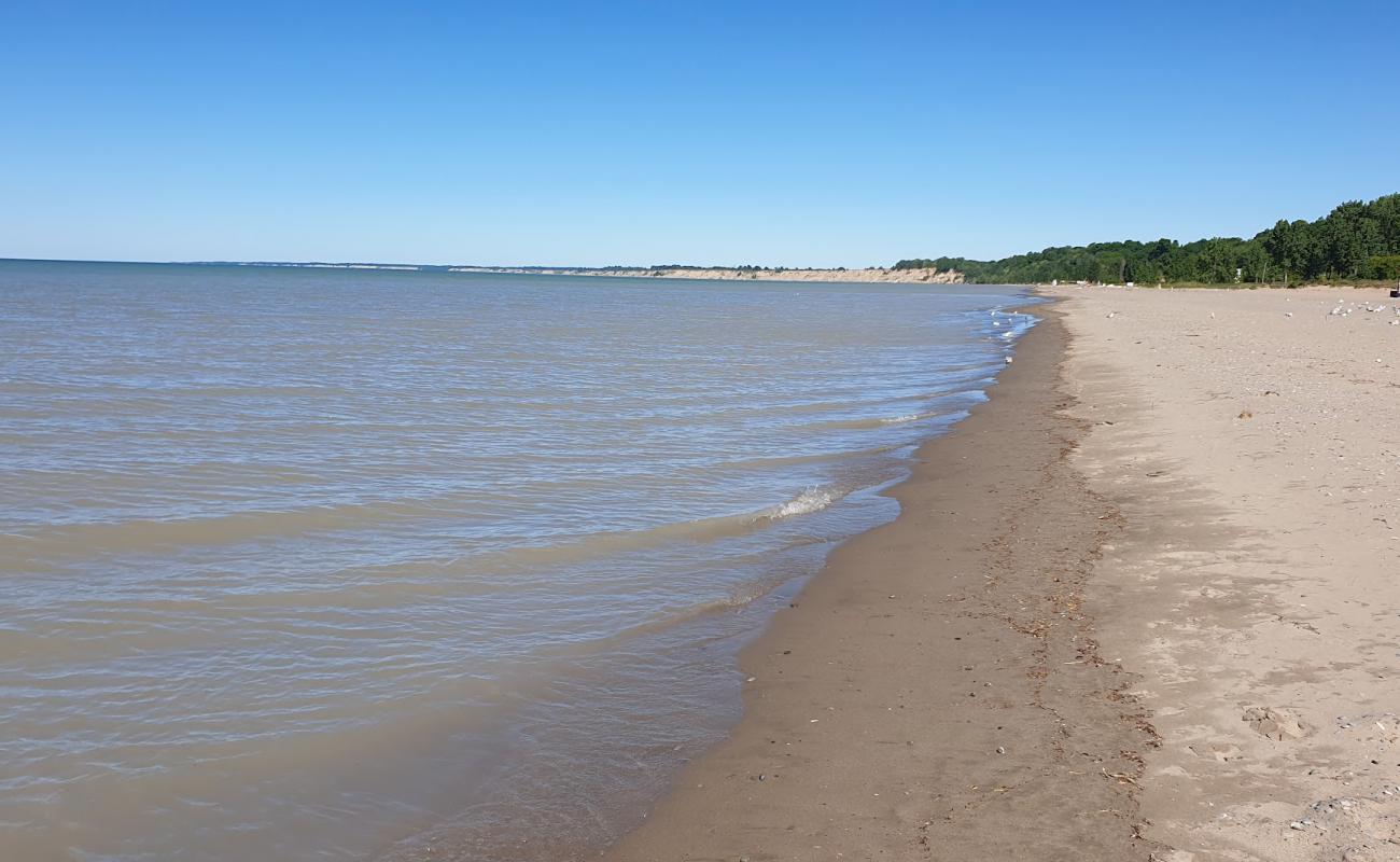 Foto af Port Stanley Main Beach med lys sand overflade