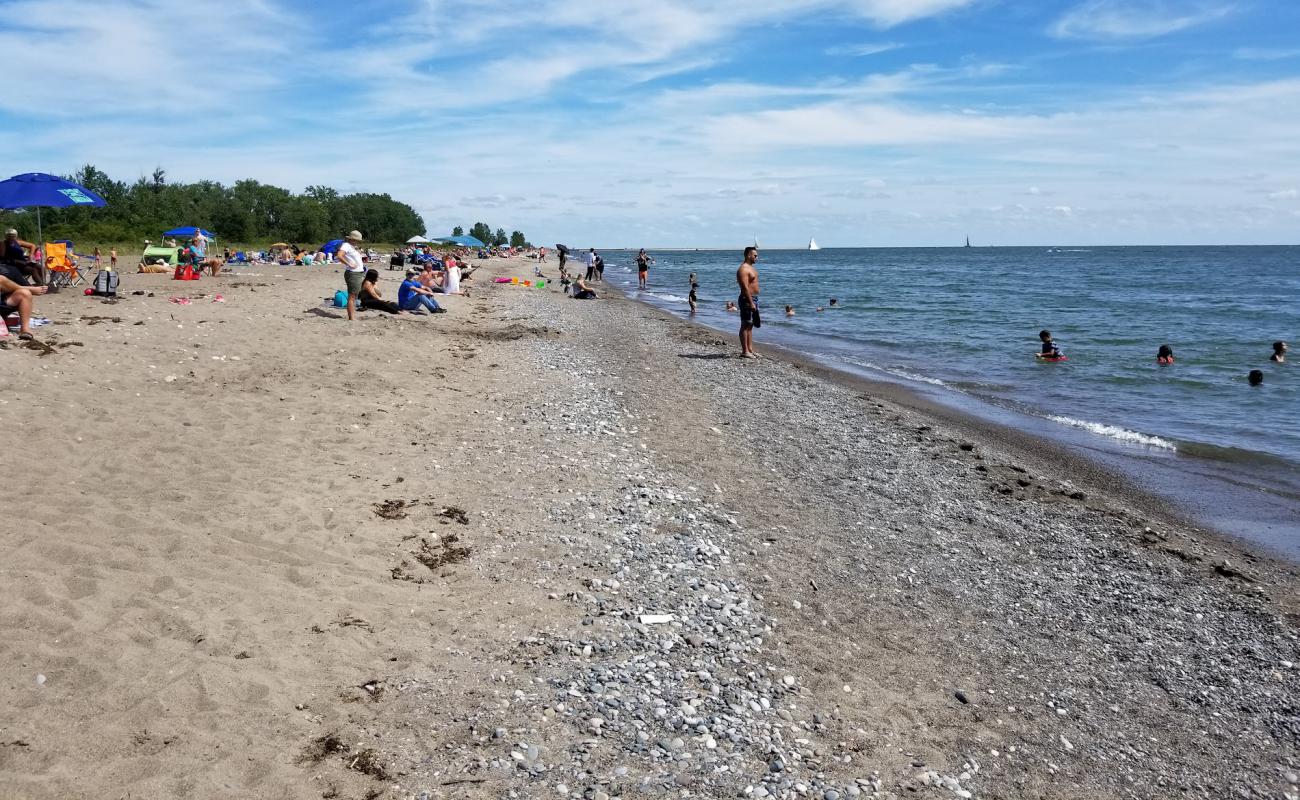 Foto af Erieau Beach med let sand og småsten overflade