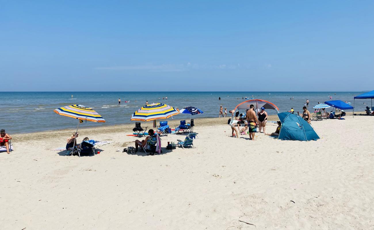 Foto af Wasaga Beach A1 med lys sand overflade