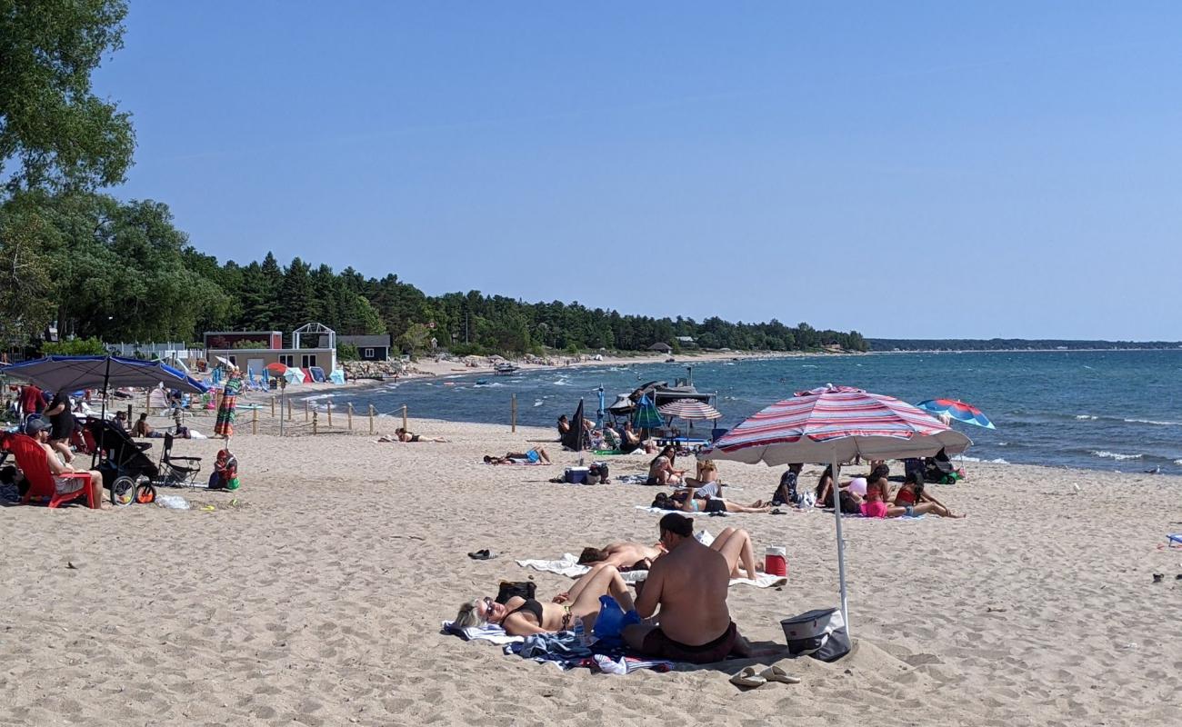 Foto af Balm Beach med lys sand overflade