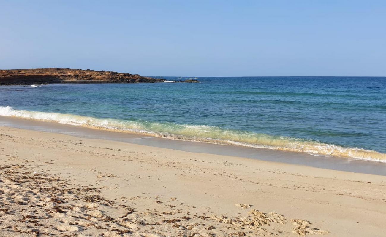 Foto af Praia das Gatas med let sand og småsten overflade