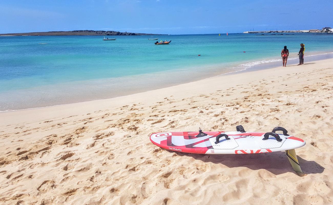 Foto af Charlotte Beach med lys sand overflade