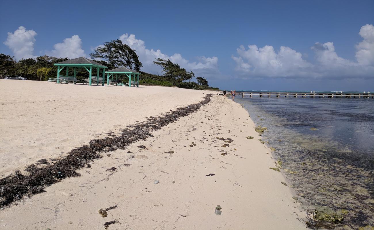 Foto af Colliers beach med lys sand overflade