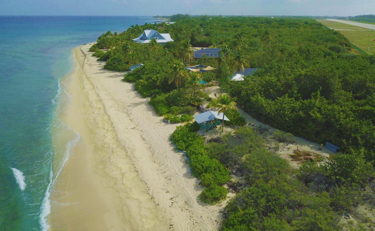 Foto af Secluded Sunsets beach med grå sand overflade