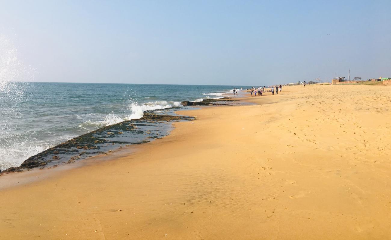 Foto af Chilaw Beach Park med lyst sand & sten overflade