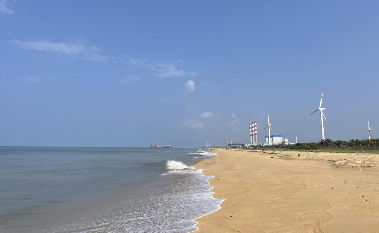 Foto af Melheim Beach med lys sand overflade