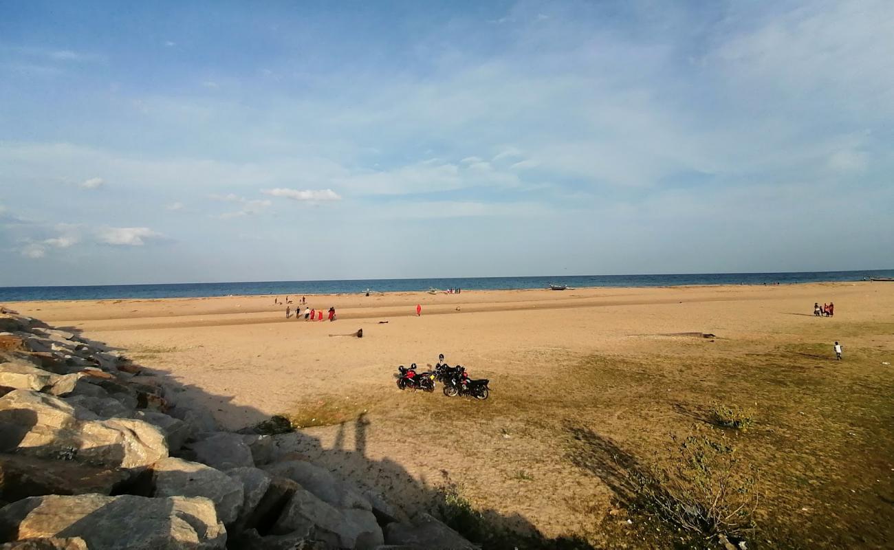 Foto af Palamunai Beach med lys sand overflade