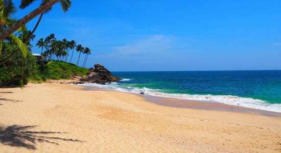 Pallikaduwa Beach