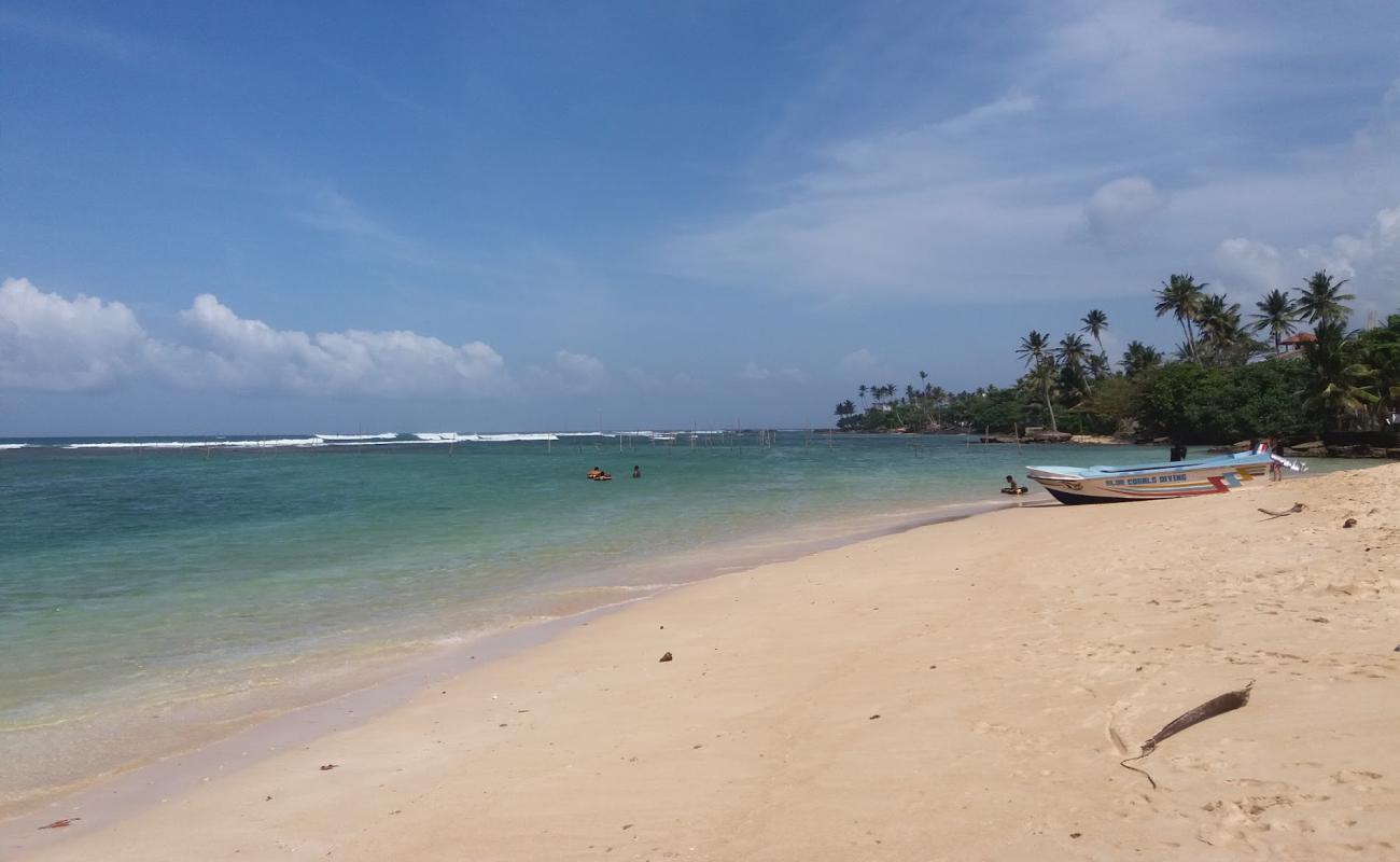 Foto af Polhena Beach med lys sand overflade