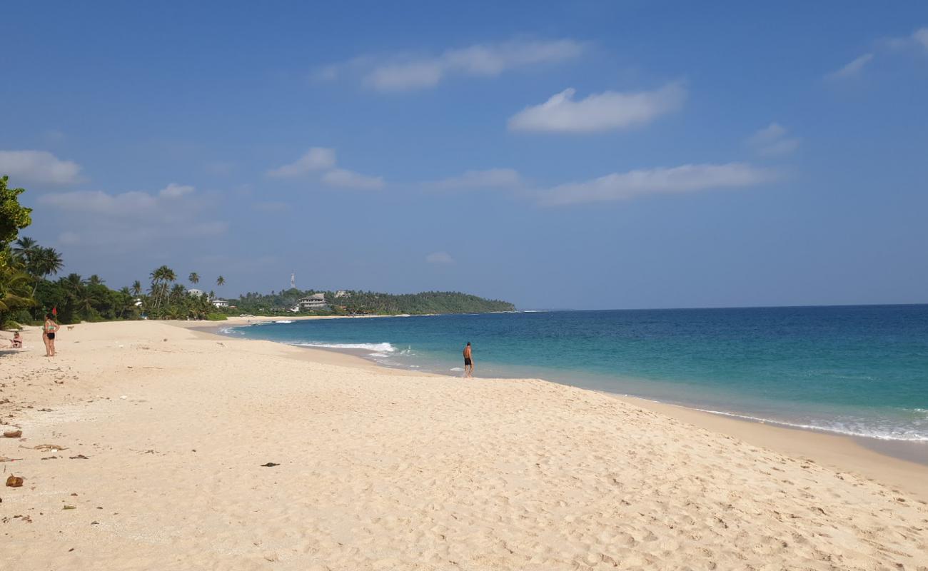 Foto af Kamburugamuwa Beach med lys sand overflade