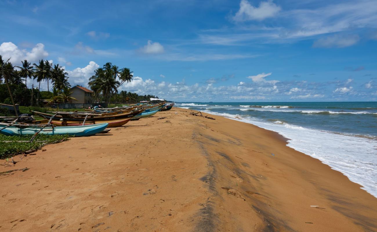 Foto af Kalutara North Beach med lys sand overflade