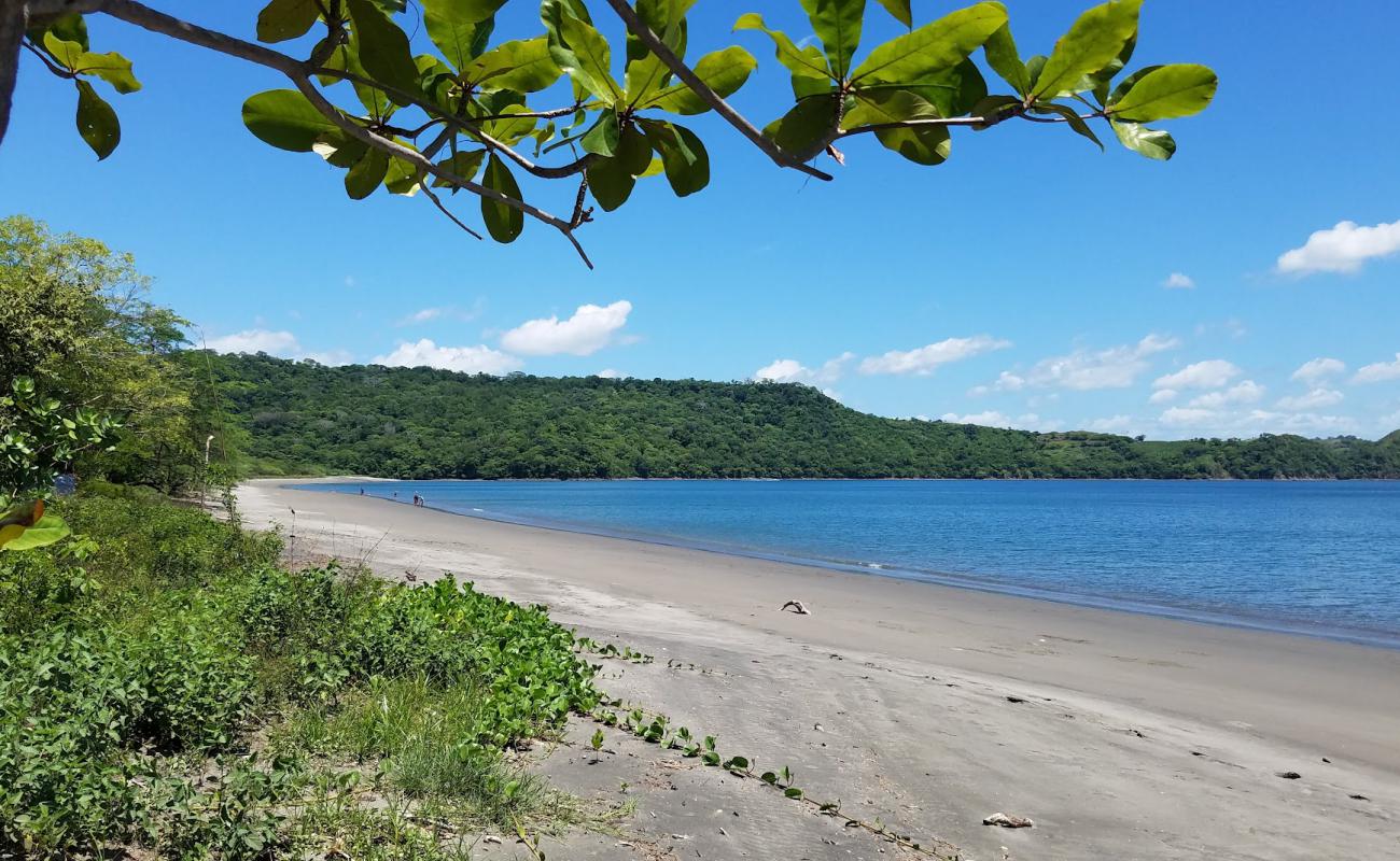 Foto af Iguanita beach med lys sand overflade