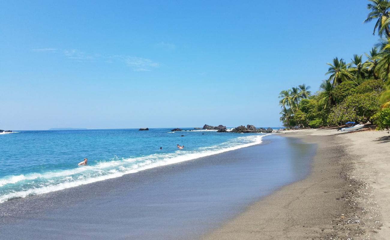 Foto af San Josecito Beach med grå sand overflade