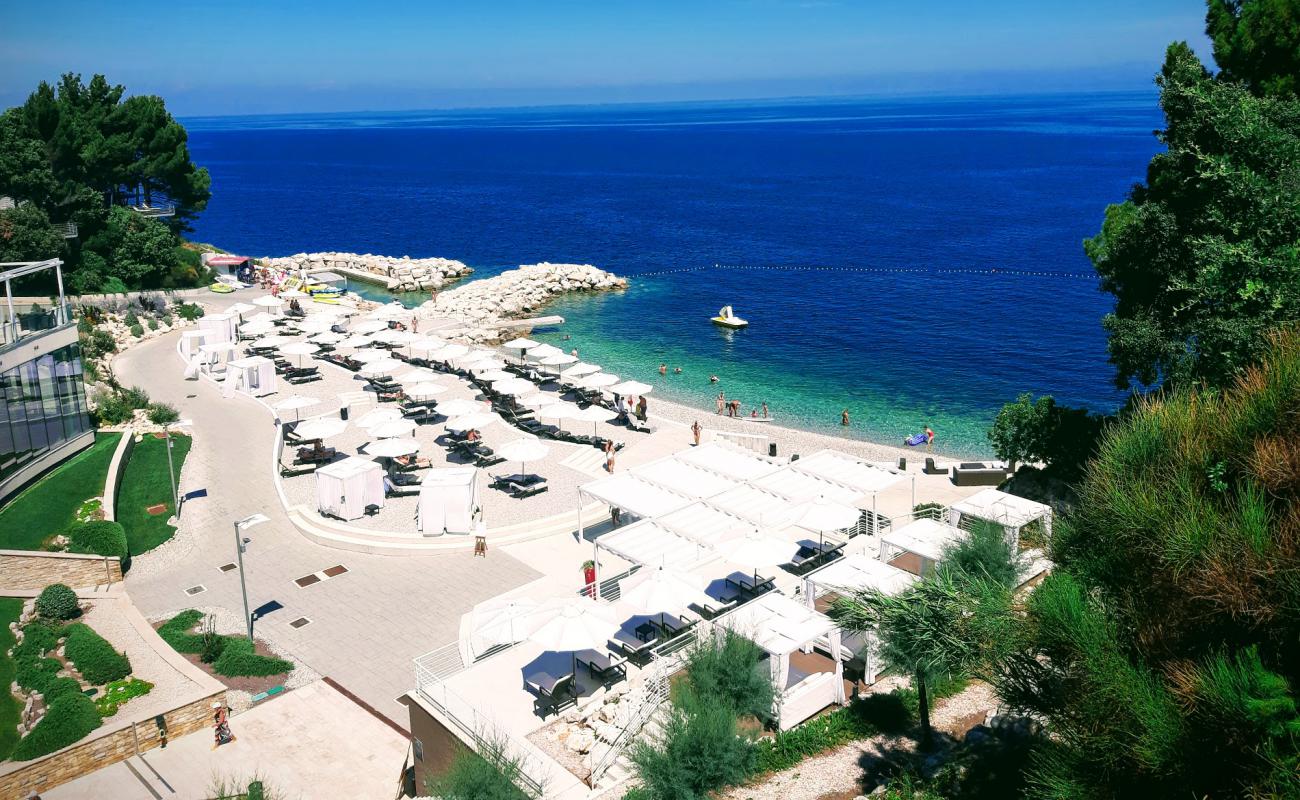 Foto af Kanova Strand med let fin sten overflade