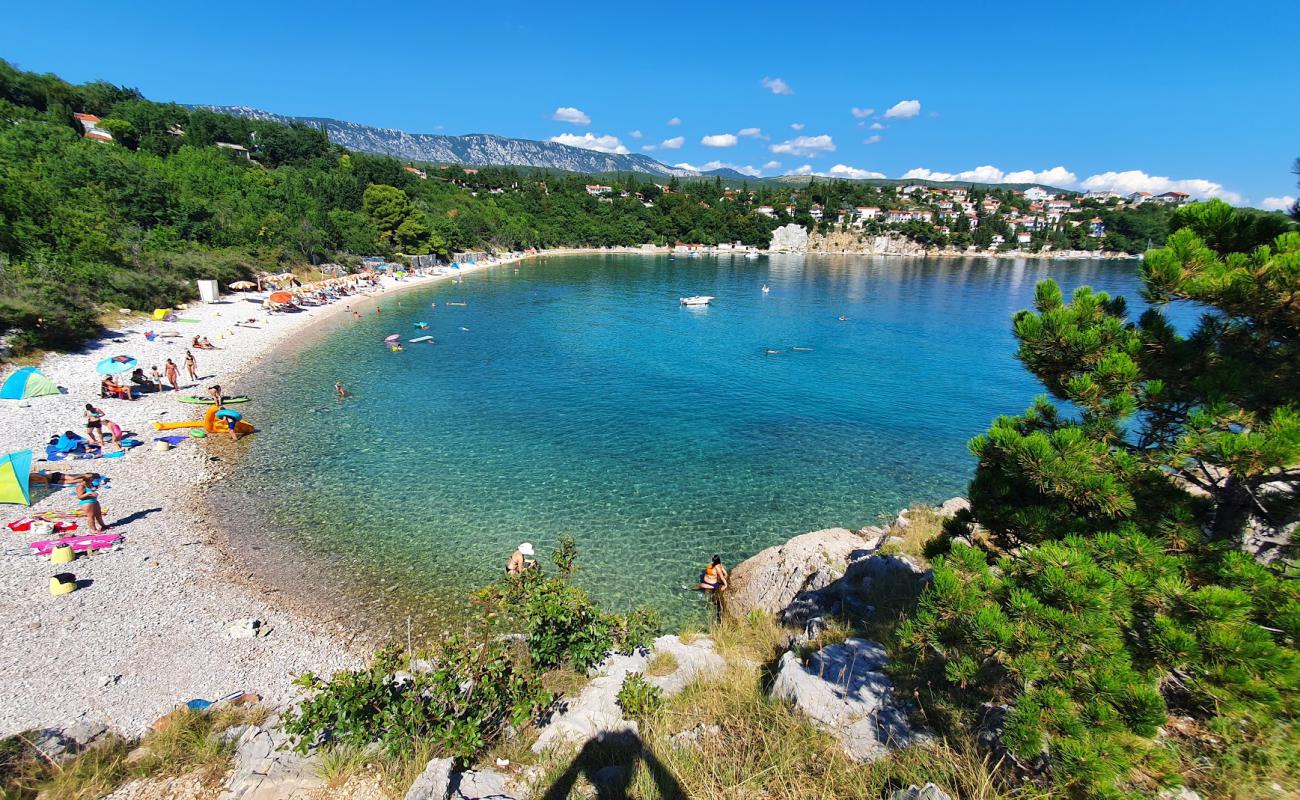 Foto af Havisce beach med sten overflade