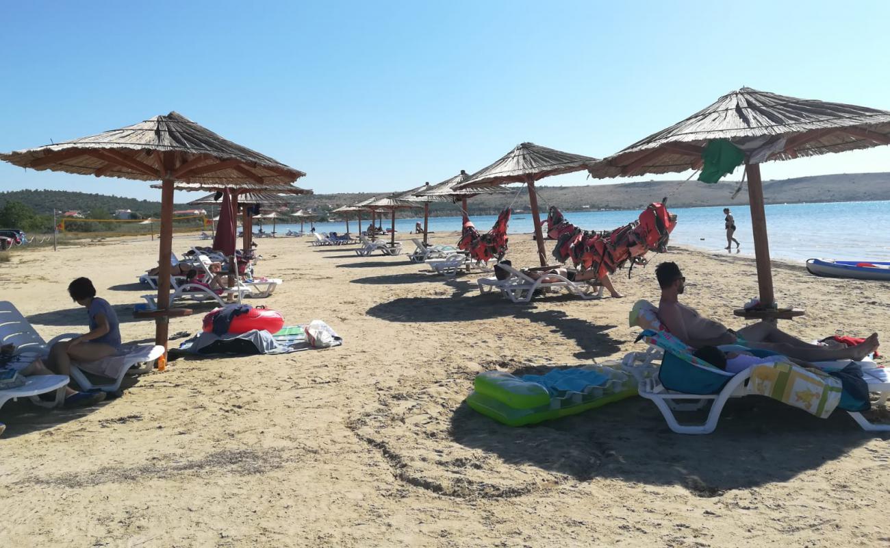 Foto af Oseka Ljubac med lys sand overflade