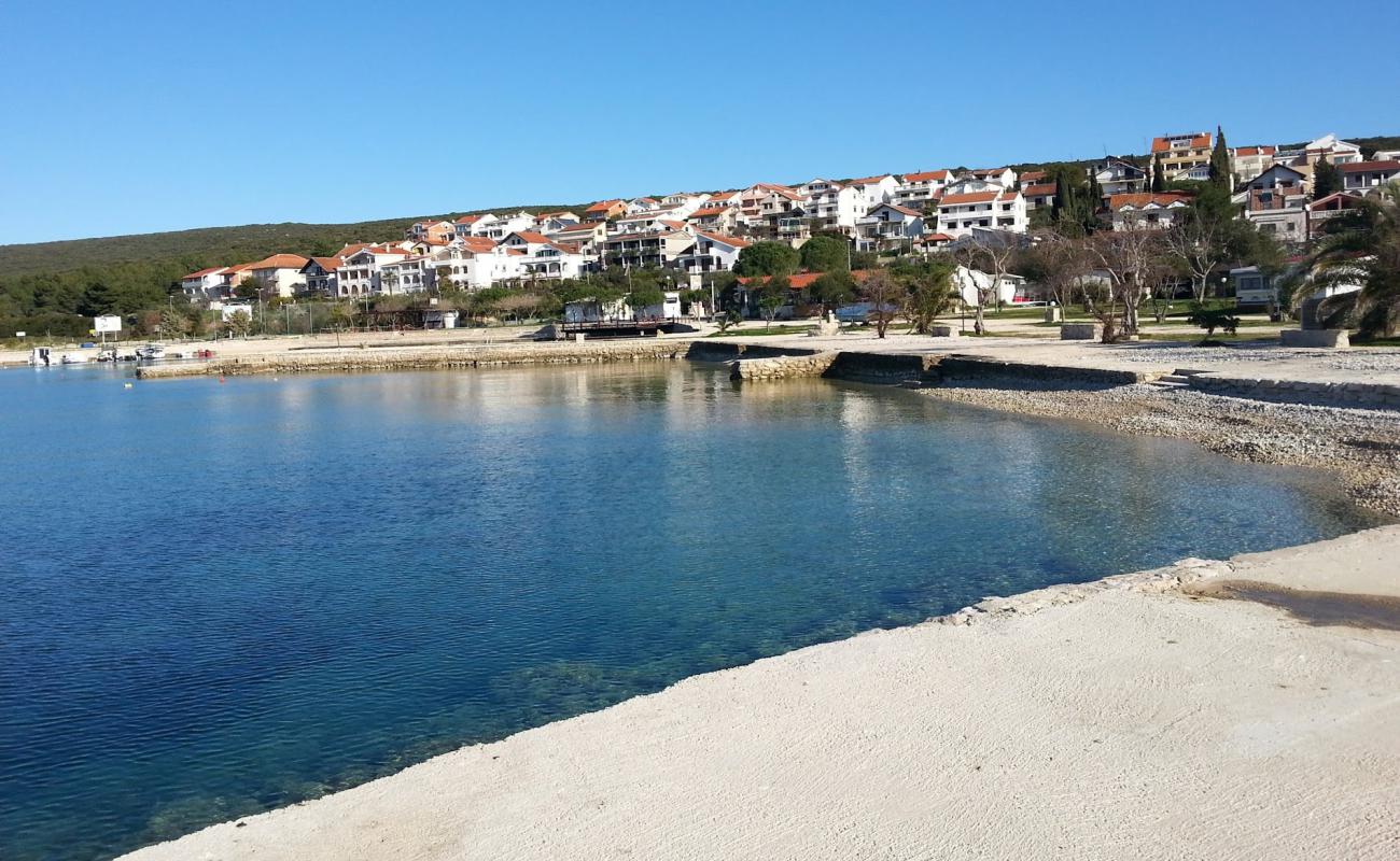 Foto af Karavany Sveti Petar med let sten overflade