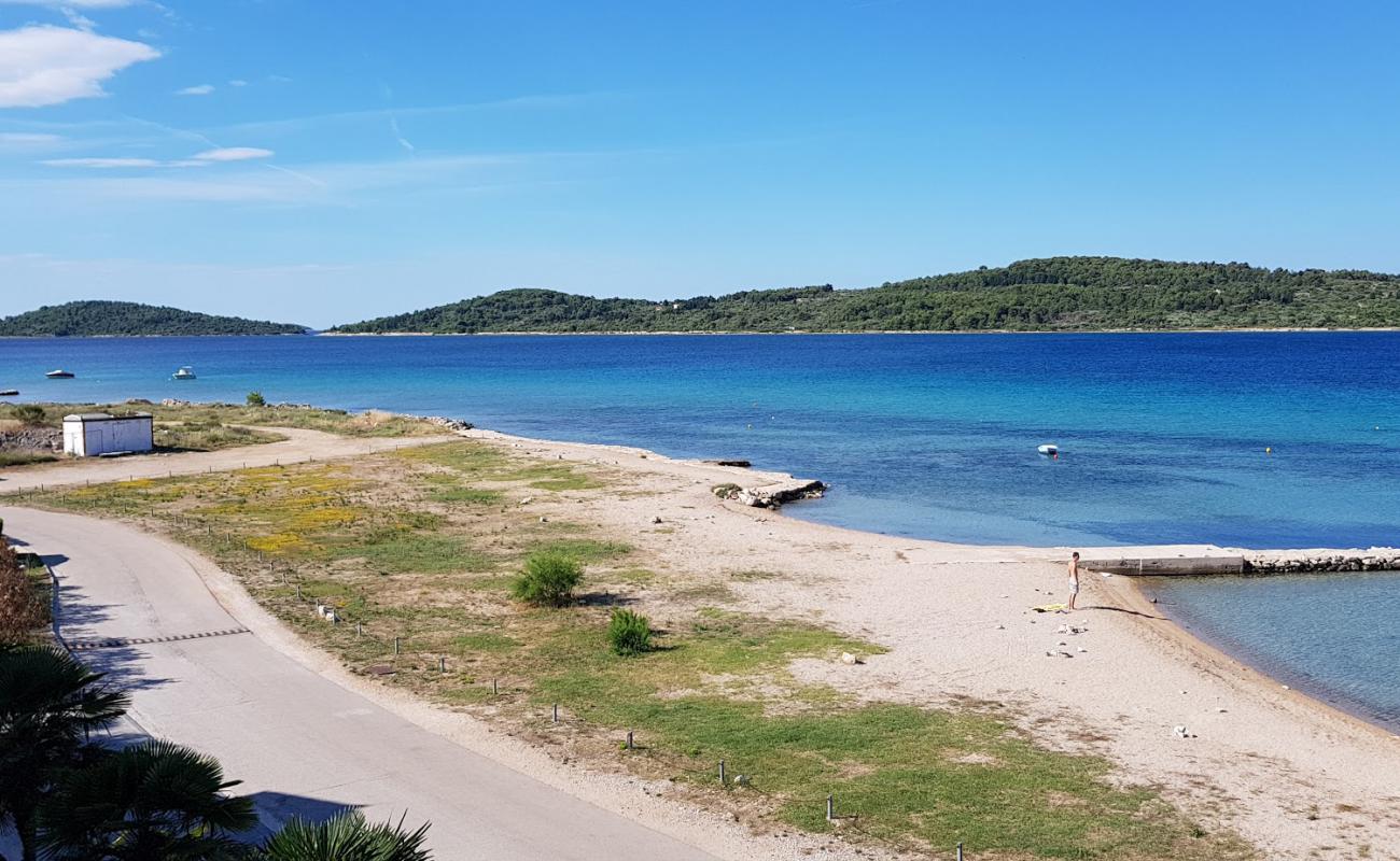 Foto af Maras beach med let fin sten overflade