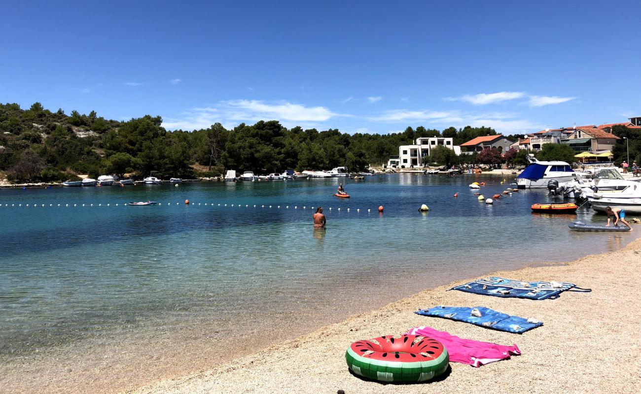 Foto af Galesnica beach med let fin sten overflade