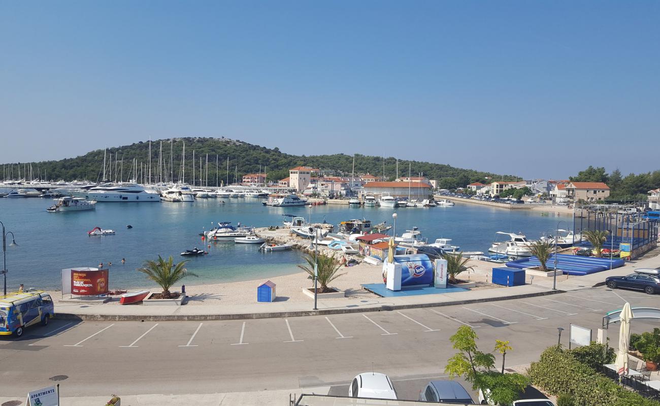 Foto af Rogoznica beach med let fin sten overflade