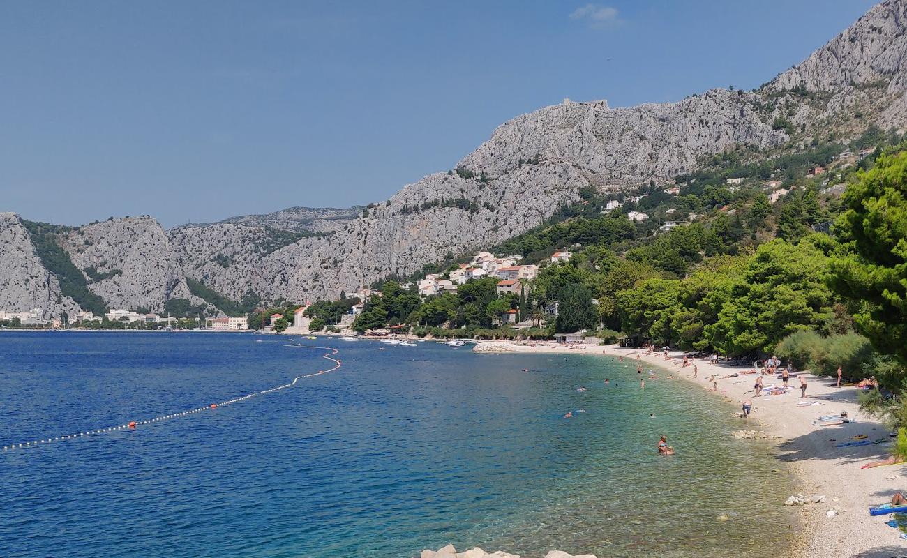 Foto af Brzet beach med let fin sten overflade