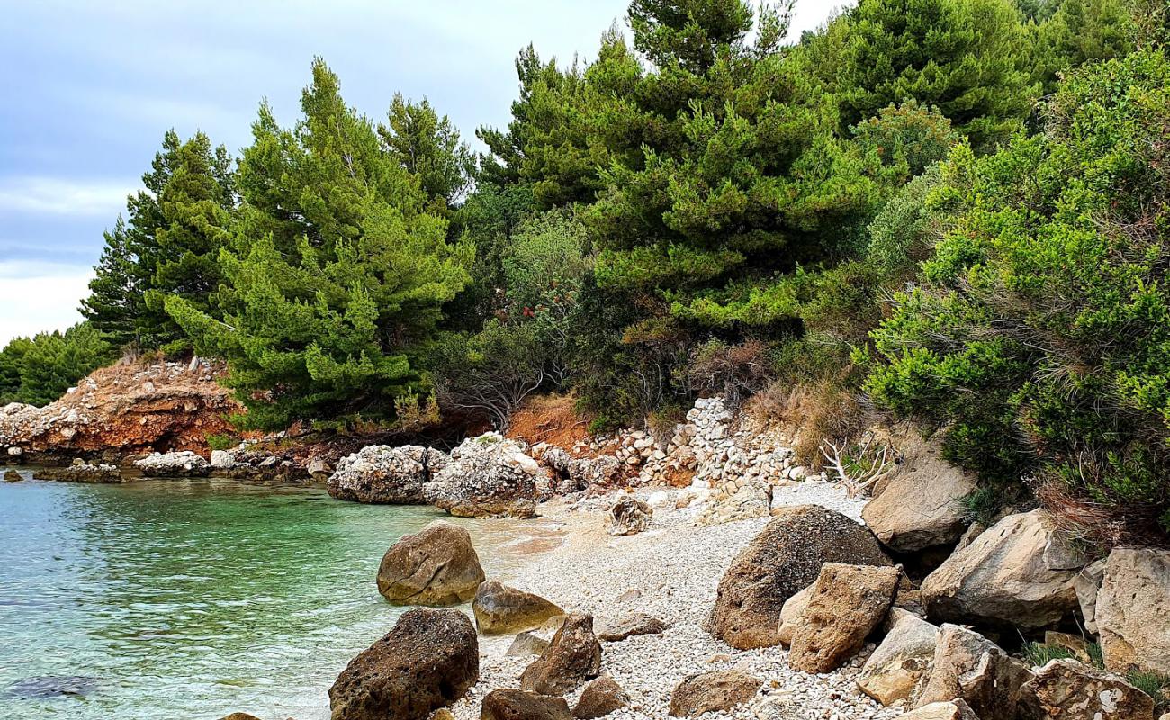 Foto af ShadowSky beach med let sand og småsten overflade