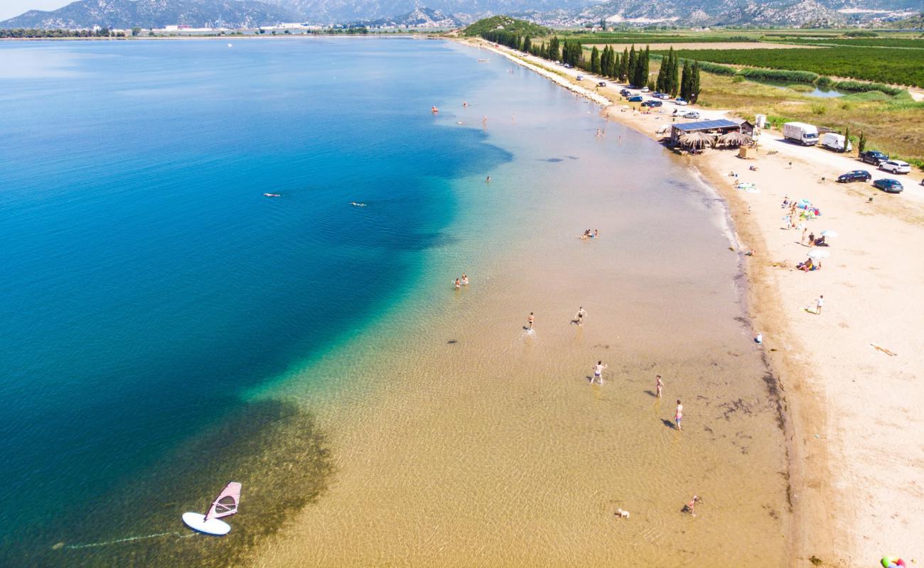 Foto af Delta beach med brunt sand overflade