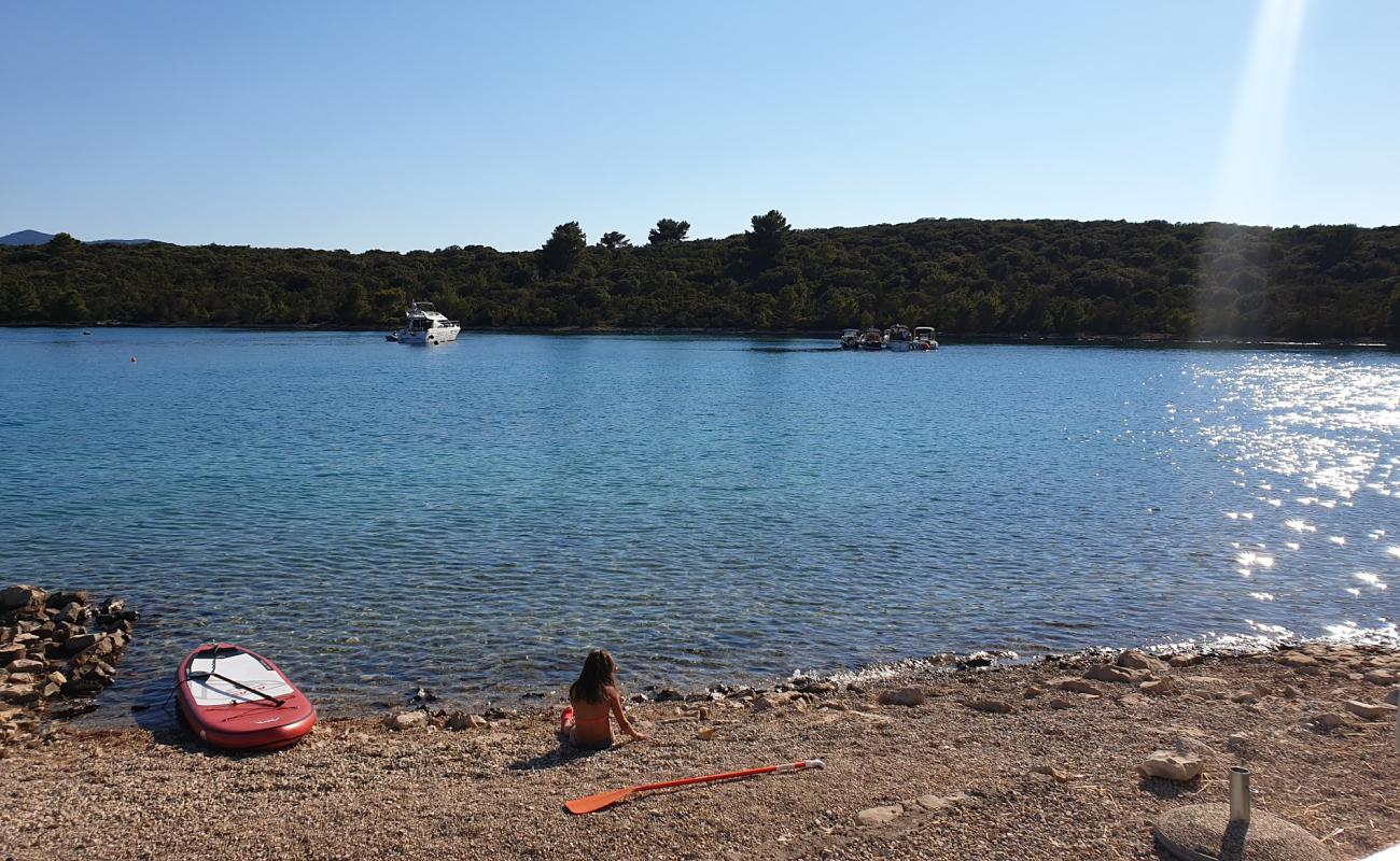 Foto af Bili beach med sten overflade