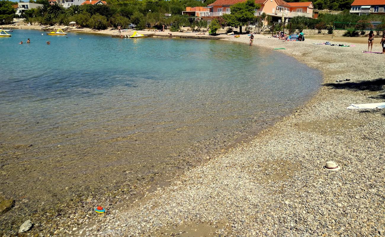 Foto af Denka beach med let fin sten overflade