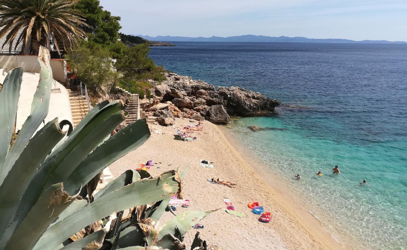 Foto af Borak beach med let fin sten overflade