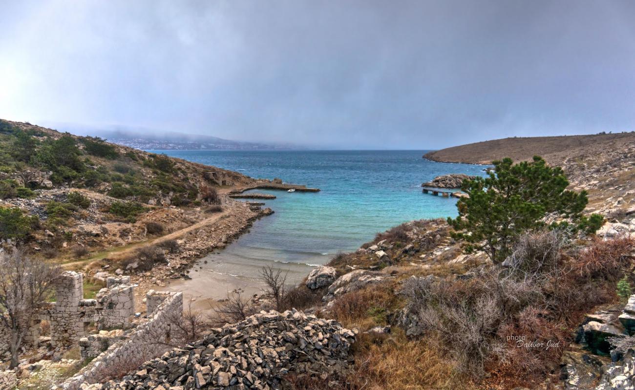 Foto af Rudine beach med lys sand overflade