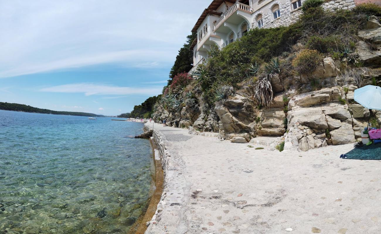 Foto af Sveti Ivan beach med betonovertræk overflade