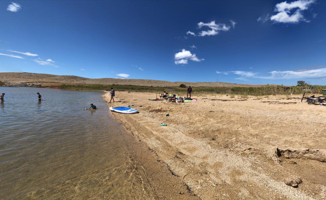 Foto af Old Povljana beach beliggende i naturområde