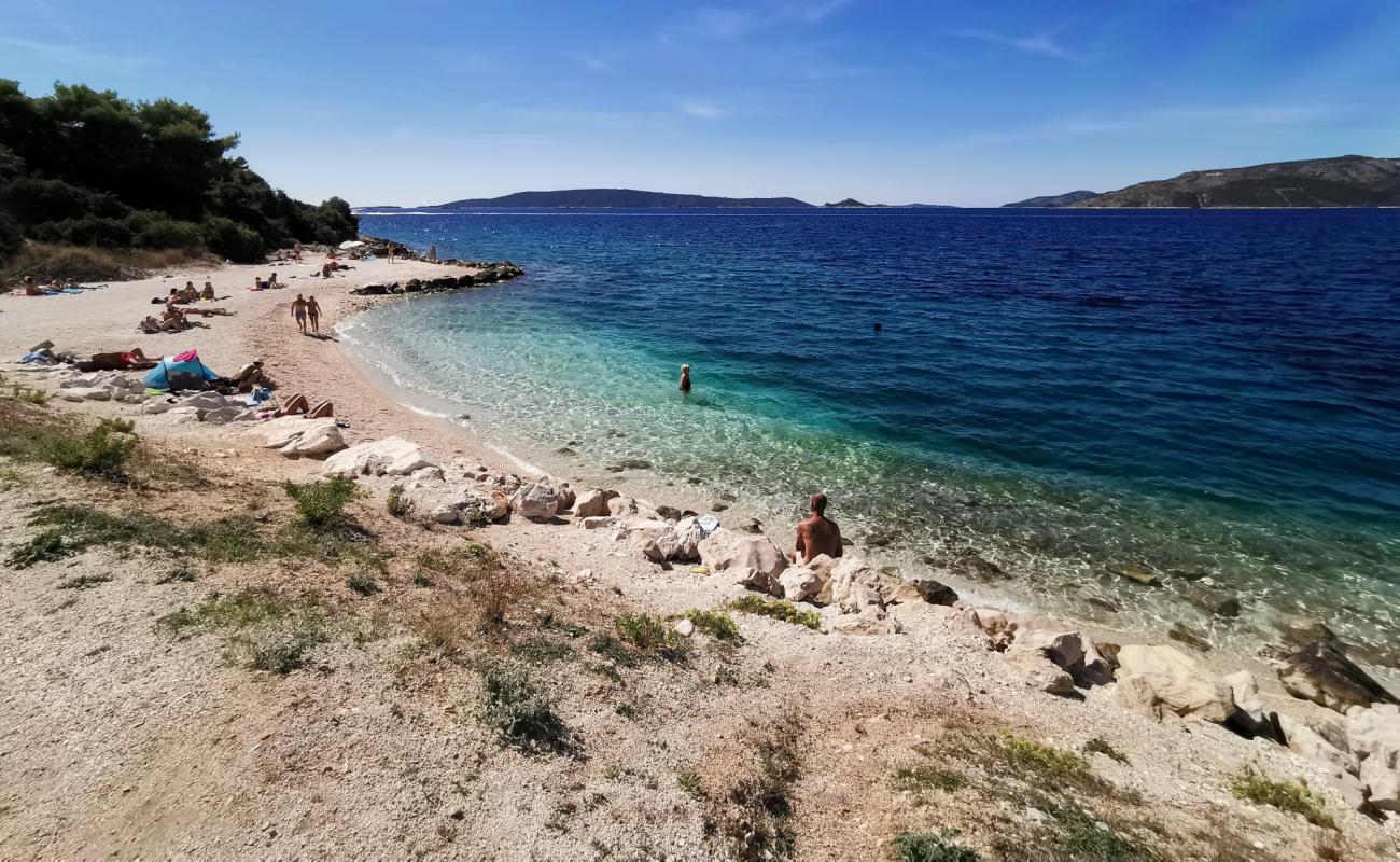 Foto af Kava beach med let fin sten overflade