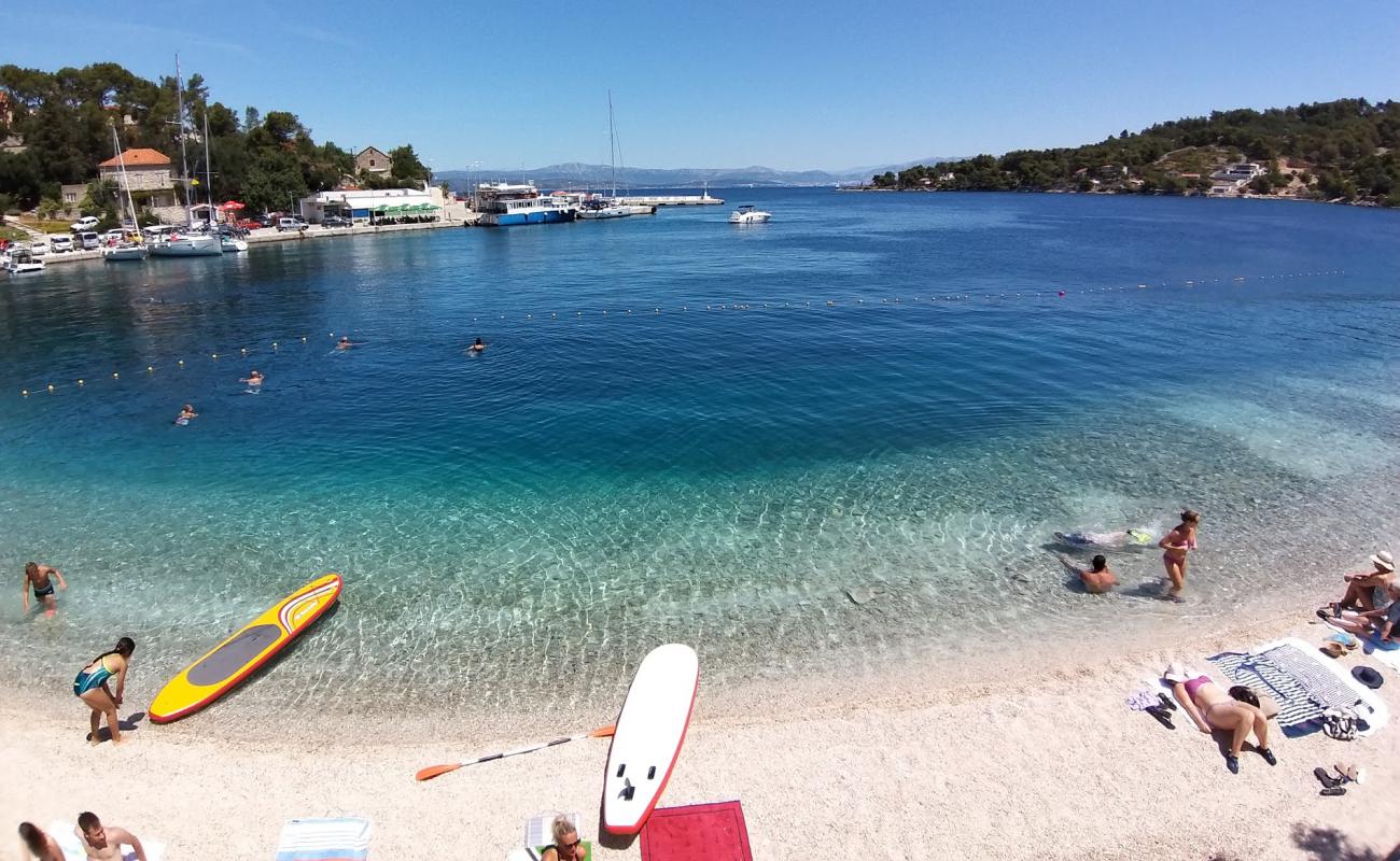 Foto af Rogaс beach med let sten overflade