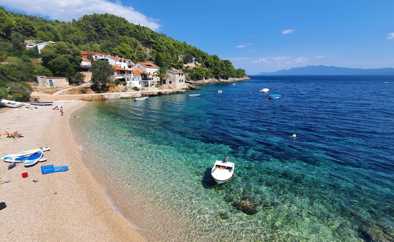 Foto af Tvrdni Dolac beach med let fin sten overflade