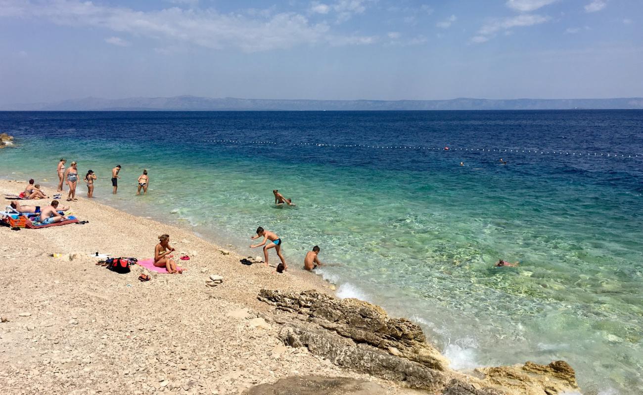 Foto af Prigradica beach med hvid sten overflade