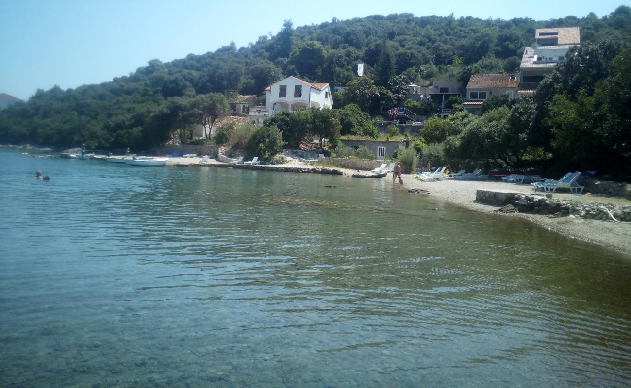 Foto af Vela Vrbovica II beach med let sten overflade