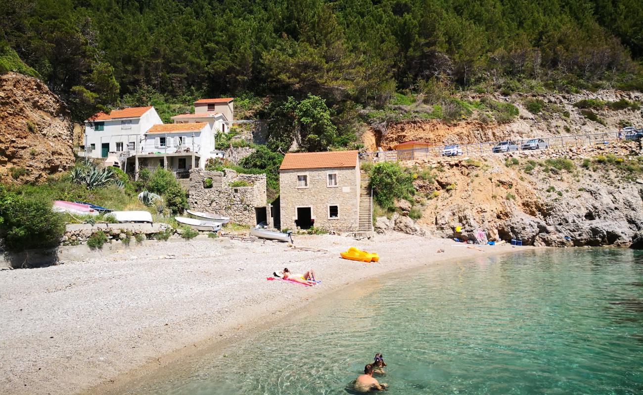 Foto af Sutmiljhoska beach med let sten overflade